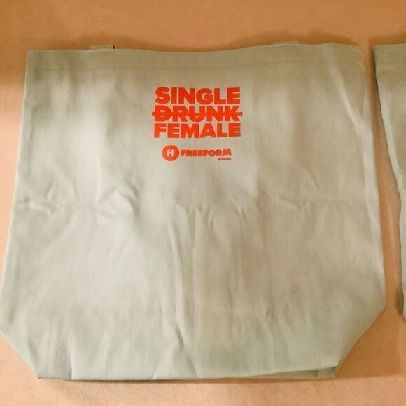 TOTE BAG SINGLE DRUNK FEMALE NWT - Picture 4 of 4